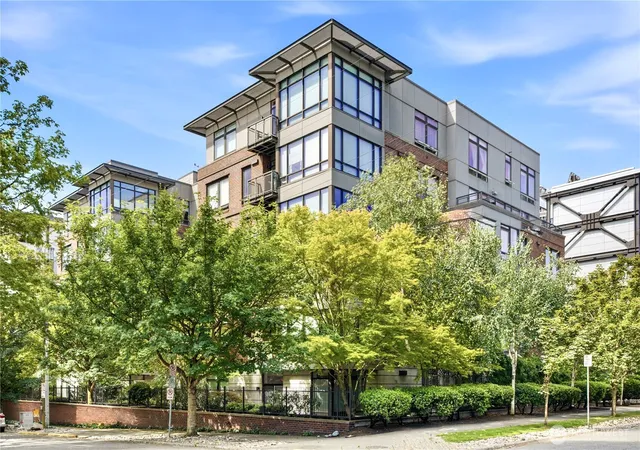 Photo 2 of Condo for sale at 4547 8th Avenue Ne #311, Seattle, WA 98105 | MLS# NWM2562612 | Listing updated on 2026-09-23