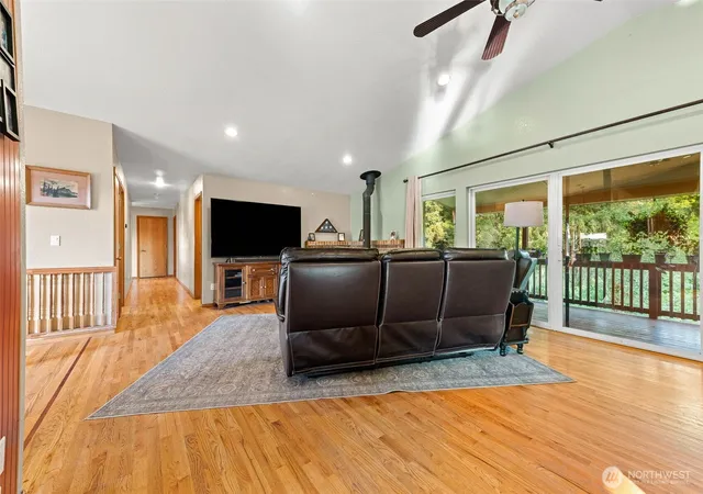 Photo 4 of Single family home for sale at 17925 Old Hwy 99 SW, Tenino, WA 98589 | MLS# NWM2562633 | Listing updated on 2026-09-23
