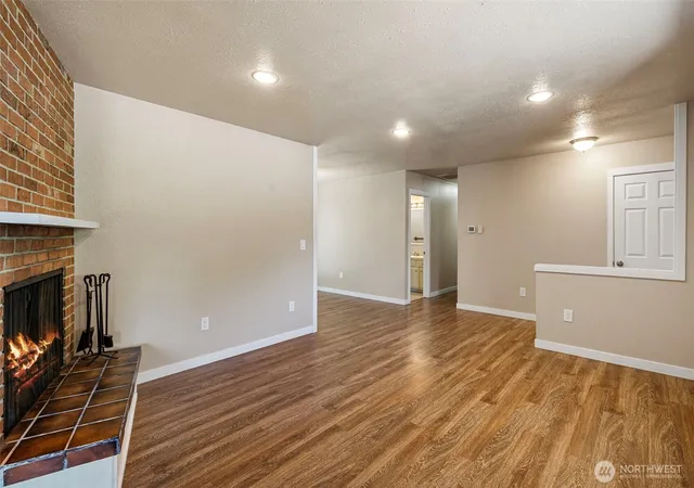 Photo 4 of Single family home for sale at 4708 Alameda Ave W, University Place, WA 98466 | MLS# NWM2562663 | Listing updated on 2026-09-22