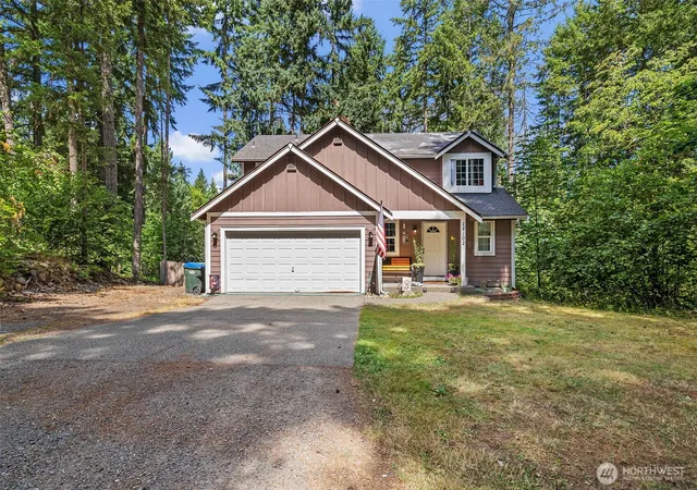 Photo 3 of Single family home for sale at 18102 Big Fir Ct Se, Yelm, WA 98597 | MLS# NWM2562676 | Listing updated on 2026-09-23