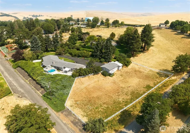 Photo 3 of Single family home for sale at 505 S 6th Street, Dayton, WA 99328 | MLS# NWM2562695 | Listing updated on 2026-10-09