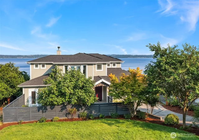 Photo 3 of Single family home for sale at 25764 Gold Beach Dr Sw, Vashon, WA 98070 | MLS# NWM2562711 | Listing updated on 2026-09-30