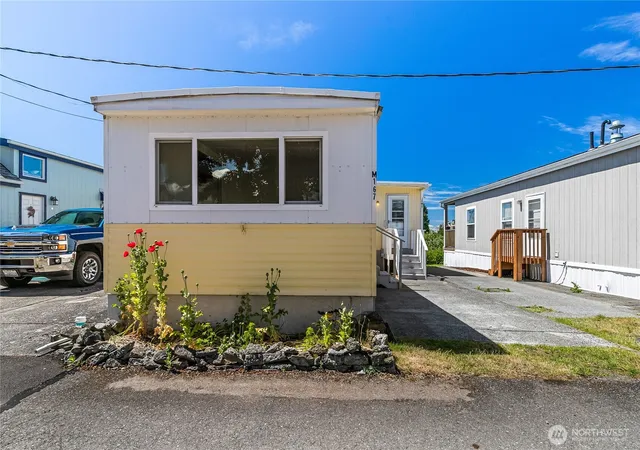 Photo 2 of Manufactured home for sale at 8080 Harborview #167, Blaine, WA 98230 | MLS# NWM2562719 | Listing updated on 2026-09-23