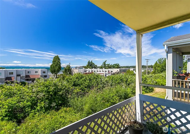 Photo 3 of Manufactured home for sale at 8080 Harborview #167, Blaine, WA 98230 | MLS# NWM2562719 | Listing updated on 2026-09-23