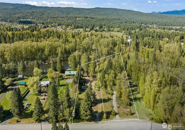 Photo 4 of Single family home for sale at 971 Mcdonald Rd, Cle Elum, WA 98922 | MLS# NWM2562739 | Listing updated on 2026-09-23