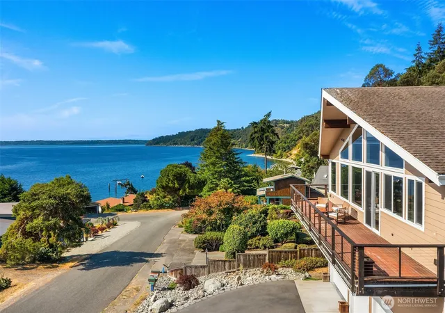 Photo 1 of Single family home for sale at 25931 75th Avenue Sw, Vashon, WA 98070 | MLS# NWM2562750 | Listing updated on 2026-09-23