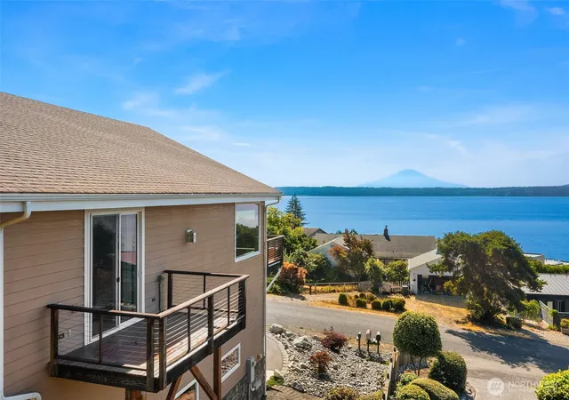Photo 3 of Single family home for sale at 25931 75th Avenue Sw, Vashon, WA 98070 | MLS# NWM2562750 | Listing updated on 2026-09-23