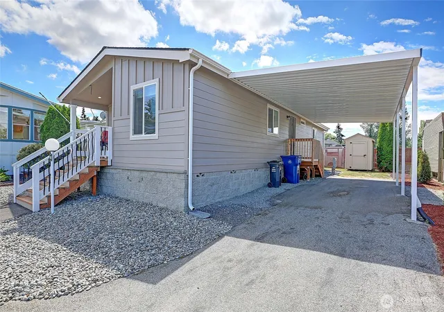 Photo 2 of Manufactured home for sale at 5900 64th Street Ne #141, Marysville, WA 98270 | MLS# NWM2562758 | Listing updated on 2026-09-23