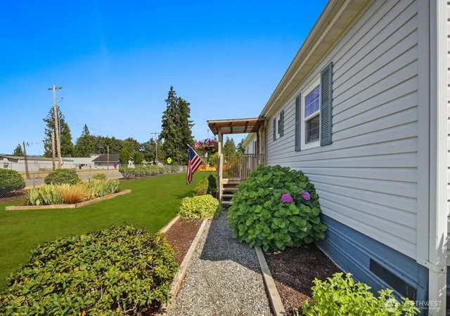 Photo 3 of Manufactured home for sale at 19921 23rd Avenue NE, Arlington, WA 98223 | MLS# NWM2562768 | Listing updated on 2026-09-23