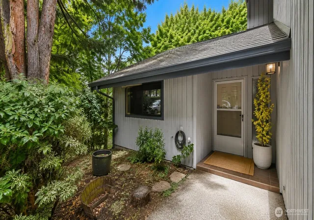 Photo 1 of Sale Pending at 11550 Se 175th Street, Renton, WA 98055 | MLS# NWM2562770 | Listing updated on 2026-09-25