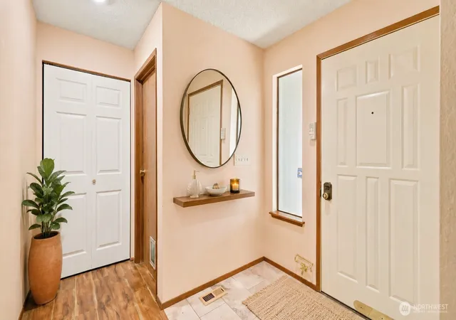 Photo 2 of Sale Pending at 11550 Se 175th Street, Renton, WA 98055 | MLS# NWM2562770 | Listing updated on 2026-09-25