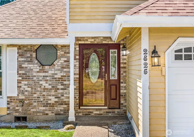 Photo 3 of Single family home for sale at 2825 I St Se, Auburn, WA 98002 | MLS# NWM2562781 | Listing updated on 2026-09-21