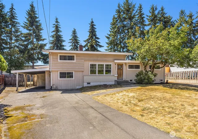 Photo 1 of Single family home for sale at 6024 Park Way, Lynnwood, WA 98036 | MLS# NWM2562783 | Listing updated on 2026-09-23
