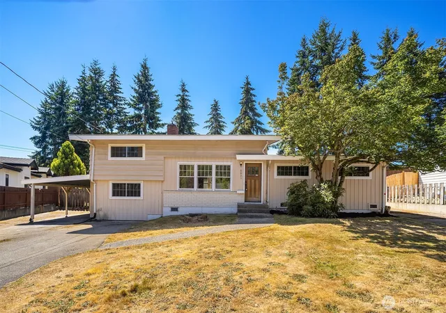 Photo 3 of Single family home for sale at 6024 Park Way, Lynnwood, WA 98036 | MLS# NWM2562783 | Listing updated on 2026-09-23