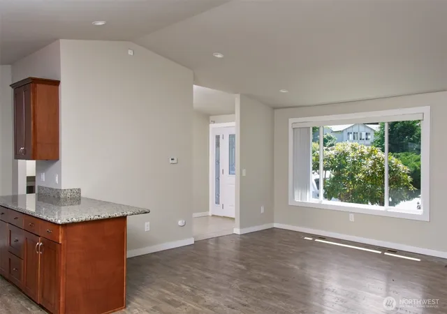 Photo 4 of Single family home for sale at 33266 34th Avenue SW, Federal Way, WA 98023 | MLS# NWM2562789 | Listing updated on 2026-09-17