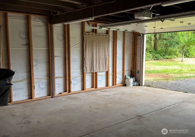 Photo 3 of Sale Pending at 289 Antrim Rd, Winlock, WA 98596 | MLS# NWM2562804 | Listing updated on 2026-09-25