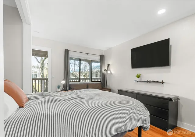 Photo 3 of Condo for sale at 250 Tucker Ave #3, Friday Harbor, WA 98250 | MLS# NWM2562805 | Listing updated on 2026-09-23