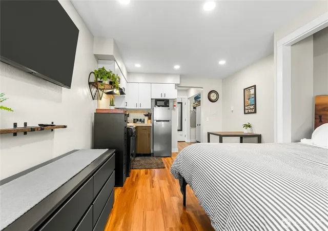 Photo 3 of Condo for sale at 250 Tucker Ave #3, Friday Harbor, WA 98250 | MLS# NWM2562805 | Listing updated on 2026-09-23