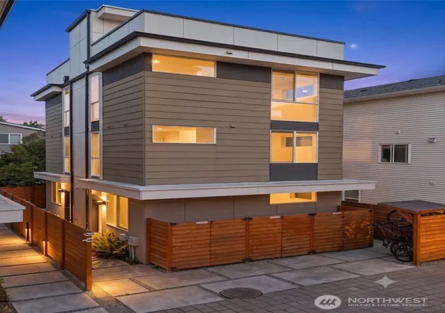 Photo 1 of Townhouse for sale at 8815 Interlake Ave N #C, Seattle, WA 98103 | MLS# NWM2562807 | Listing updated on 2026-09-23