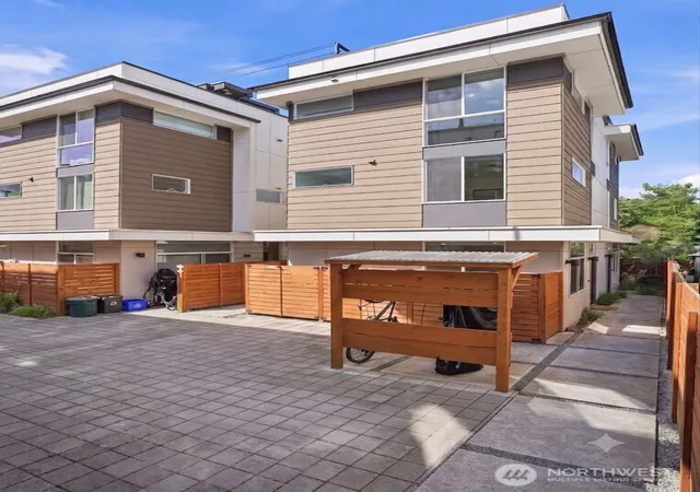 Photo 3 of Townhouse for sale at 8815 Interlake Ave N #C, Seattle, WA 98103 | MLS# NWM2562807 | Listing updated on 2026-09-23