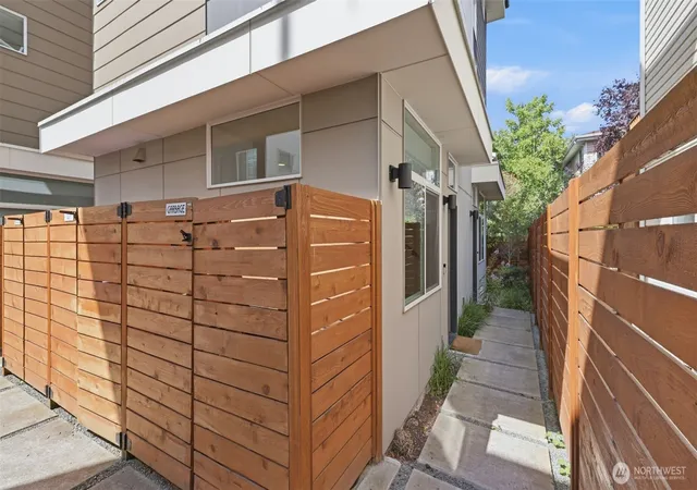 Photo 3 of Townhouse for sale at 8815 Interlake Ave N #C, Seattle, WA 98103 | MLS# NWM2562807 | Listing updated on 2026-09-23