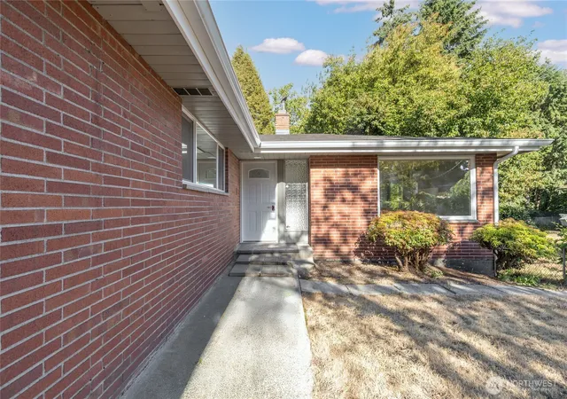 Photo 3 of Single family home for sale at 22212 105th Avenue SE, Kent, WA 98031 | MLS# NWM2562817 | Listing updated on 2026-09-30
