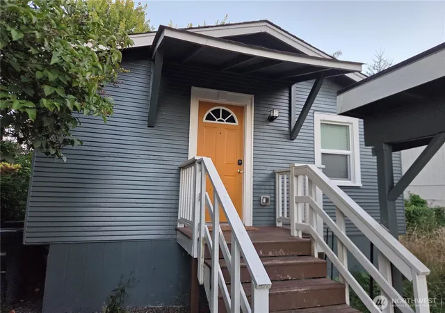 Photo 1 of Single family home for sale at 580 Sroufe St, Port Orchard, WA 98366 | MLS# NWM2562818 | Listing updated on 2026-09-23