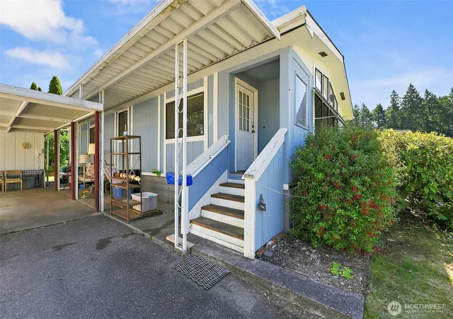 Photo 3 of Manufactured home for sale at 3702 Hunt St NW #12, Gig Harbor, WA 98335 | MLS# NWM2562824 | Listing updated on 2026-09-24