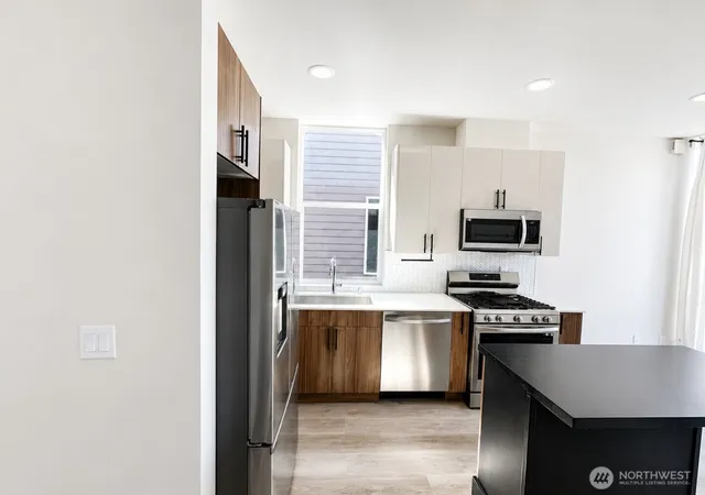 Photo 3 of Townhouse for sale at 800 23rd Avenue S #C, Seattle, WA 98144 | MLS# NWM2562836 | Listing updated on 2026-10-01
