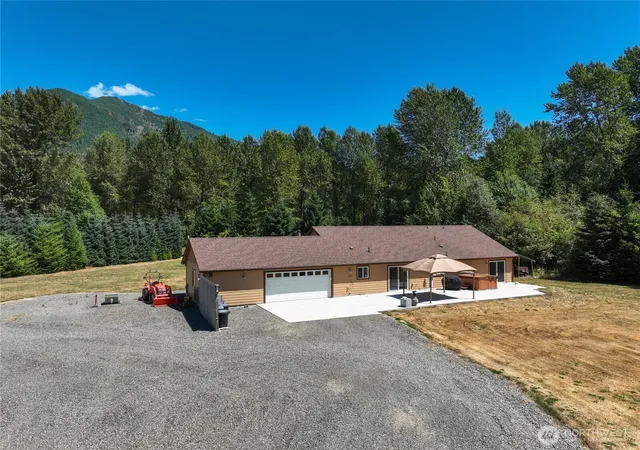 Photo 3 of Single family home for sale at 133 Lost Crk Dr, Glenoma, WA 98336 | MLS# NWM2562844 | Listing updated on 2026-09-24