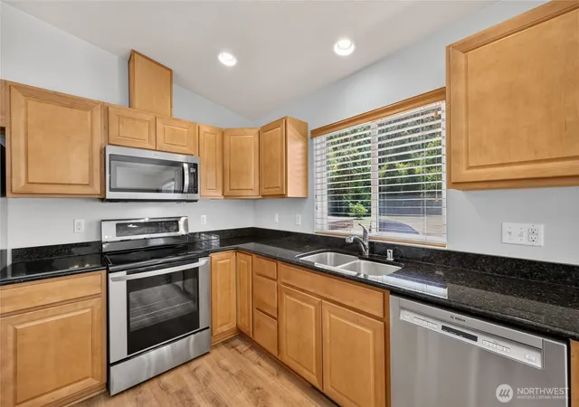 Photo 4 of Single family home for sale at 133 Lost Crk Dr, Glenoma, WA 98336 | MLS# NWM2562844 | Listing updated on 2026-09-24