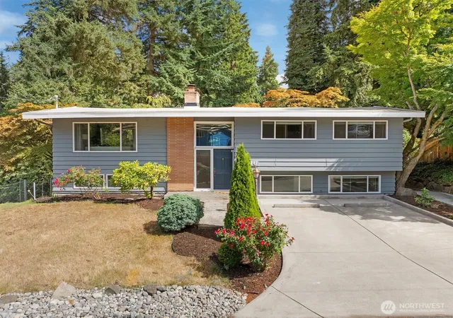 Photo 2 of Single family home for sale at 18416 16th Avenue Ne, Shoreline, WA 98155 | MLS# NWM2562845 | Listing updated on 2026-09-24