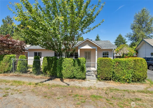Photo 2 of Single family home for sale at 8528 S 121st Street, Seattle, WA 98178 | MLS# NWM2562851 | Listing updated on 2026-09-30