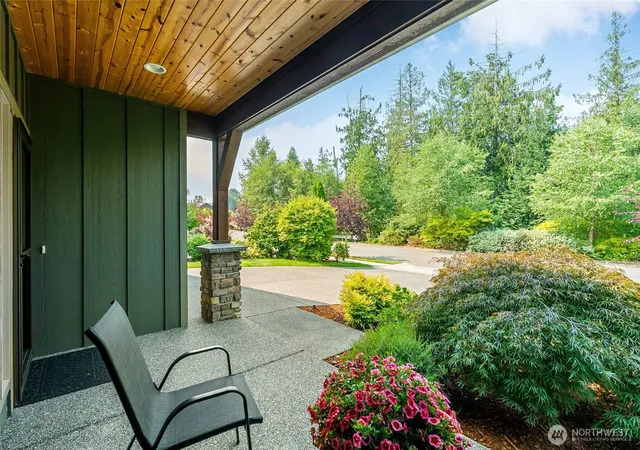 Photo 3 of Single family home for sale at 726 Twin Brooks Dr, Mount Vernon, WA 98273 | MLS# NWM2562856 | Listing updated on 2026-09-23