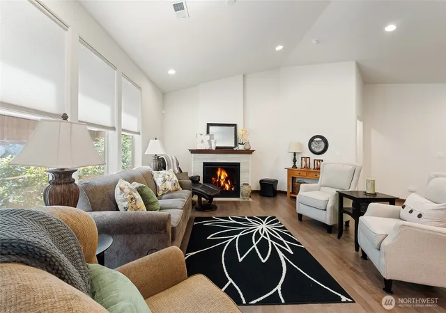 Photo 4 of Single family home for sale at 726 Twin Brooks Dr, Mount Vernon, WA 98273 | MLS# NWM2562856 | Listing updated on 2026-09-23