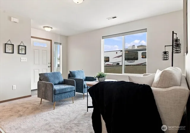 Photo 3 of Single family home for sale at 760 Sunset Ave, Wenatchee, WA 98801 | MLS# NWM2562857 | Listing updated on 2026-09-22