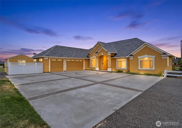 Photo 2 of Single family home for sale at 379 Rosewood Pl, Walla Walla, WA 99362 | MLS# NWM2562865 | Listing updated on 2026-09-23
