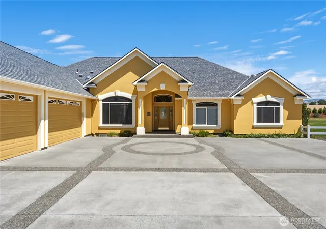 Photo 3 of Single family home for sale at 379 Rosewood Pl, Walla Walla, WA 99362 | MLS# NWM2562865 | Listing updated on 2026-09-23