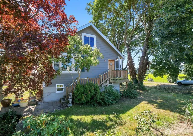 Photo 2 of Single family home for sale at 320 Pioneer Hwy E, Arlington, WA 98223 | MLS# NWM2562882 | Listing updated on 2026-09-23