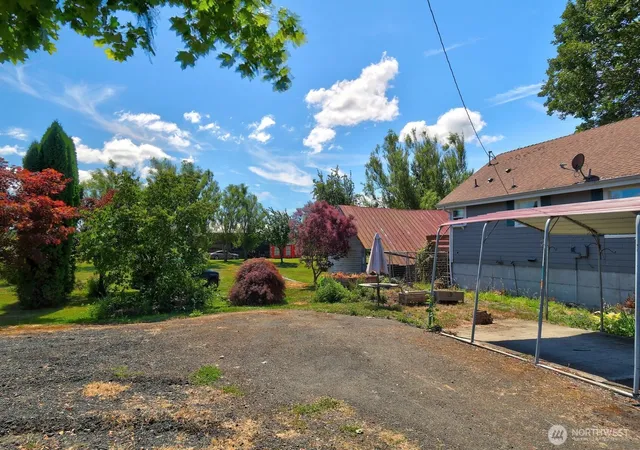 Photo 3 of Single family home for sale at 320 Pioneer Hwy E, Arlington, WA 98223 | MLS# NWM2562882 | Listing updated on 2026-09-23