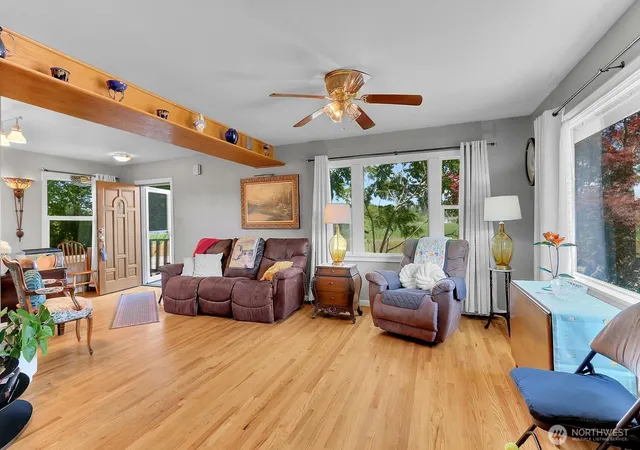 Photo 4 of Single family home for sale at 320 Pioneer Hwy E, Arlington, WA 98223 | MLS# NWM2562882 | Listing updated on 2026-09-23