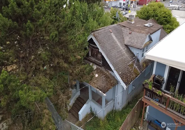 Photo 4 of Sale Pending at 4163 38th Avenue S, Seattle, WA 98118 | MLS# NWM2562904 | Listing updated on 2026-09-25