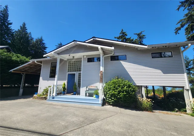 Photo 3 of Single family home for sale at 2426 Eastpoint Dr, Langley, WA 98260 | MLS# NWM2562905 | Listing updated on 2026-10-01