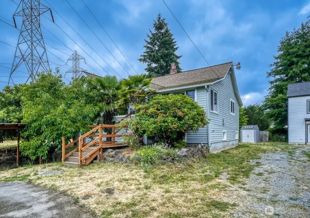 Photo 1 of Single family home for sale at 98178 S 5330 Creston St, Seattle, WA 98178 | MLS# NWM2562928 | Listing updated on 2026-09-23