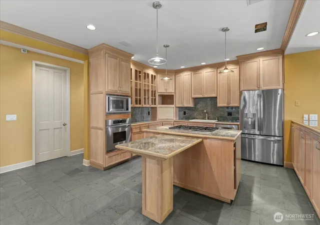 Photo 4 of Single family home for sale at 14228 236th Avenue NE, Woodinville, WA 98077 | MLS# NWM2562953 | Listing updated on 2026-09-18