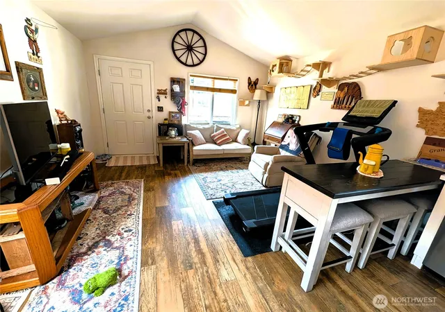 Photo 3 of Manufactured home for sale at 10239 185 Avenue SW #6, Rochester, WA 98579 | MLS# NWM2562955 | Listing updated on 2026-09-23