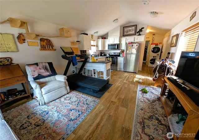 Photo 4 of Manufactured home for sale at 10239 185 Avenue SW #6, Rochester, WA 98579 | MLS# NWM2562955 | Listing updated on 2026-09-23