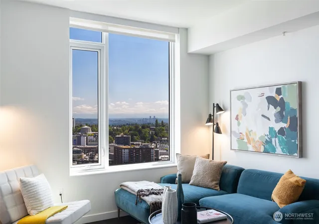 Photo 3 of Condo for sale at 1321 Seneca St #1902, Seattle, WA 98101 | MLS# NWM2562961 | Listing updated on 2026-10-01