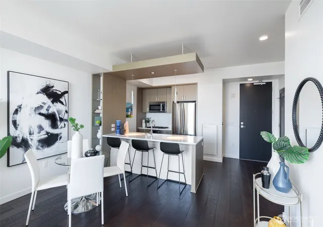 Photo 4 of Condo for sale at 1321 Seneca St #1902, Seattle, WA 98101 | MLS# NWM2562961 | Listing updated on 2026-10-01