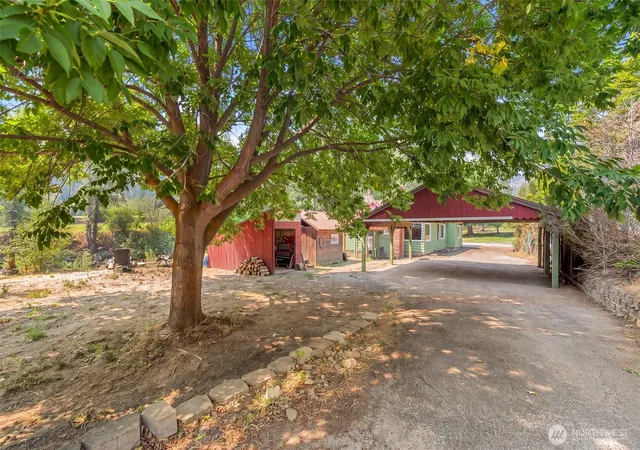 Photo 4 of Single family home for sale at 8811 Entiat River Rd, Entiat, WA 98822 | MLS# NWM2562969 | Listing updated on 2026-09-25